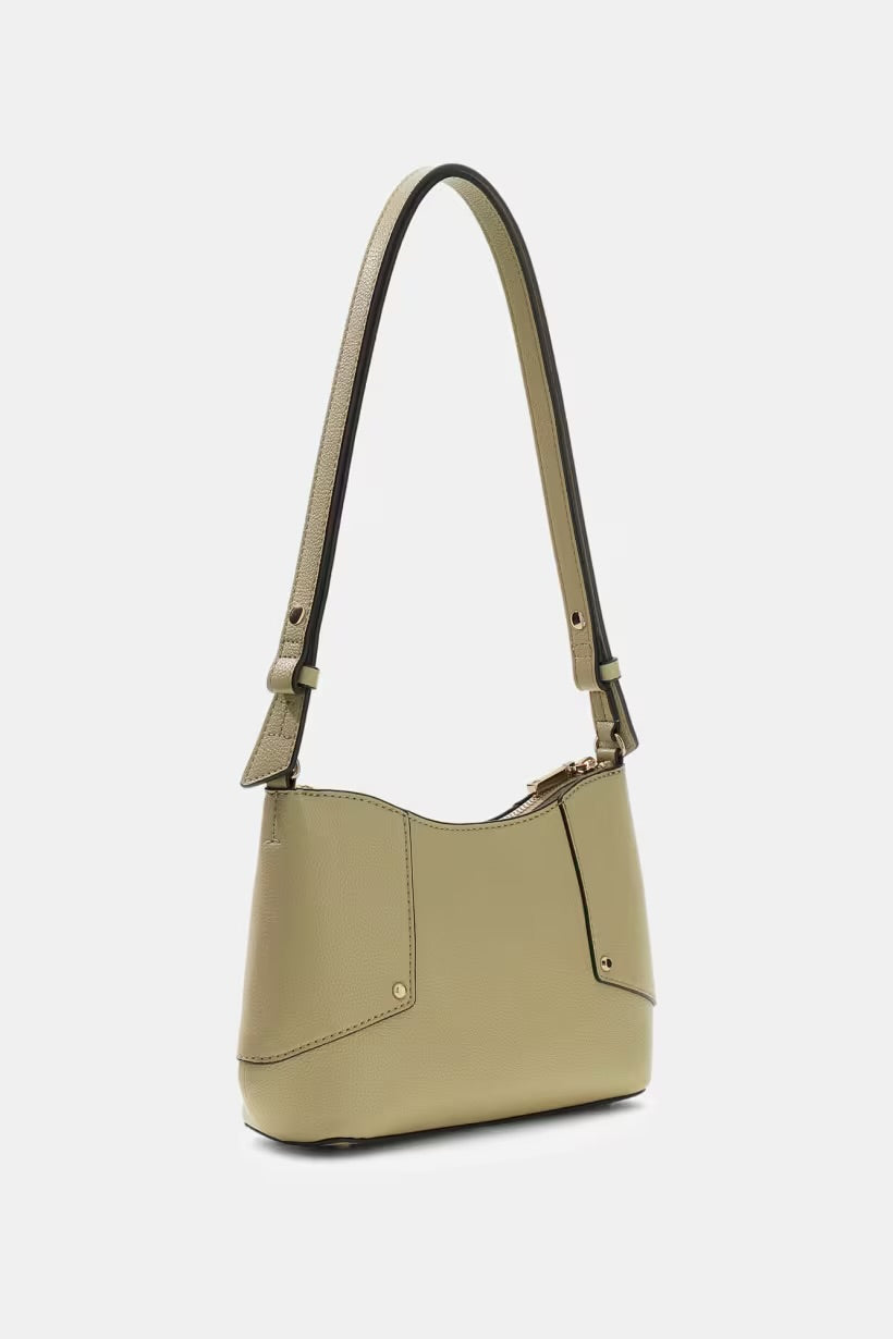 Mala GUESS